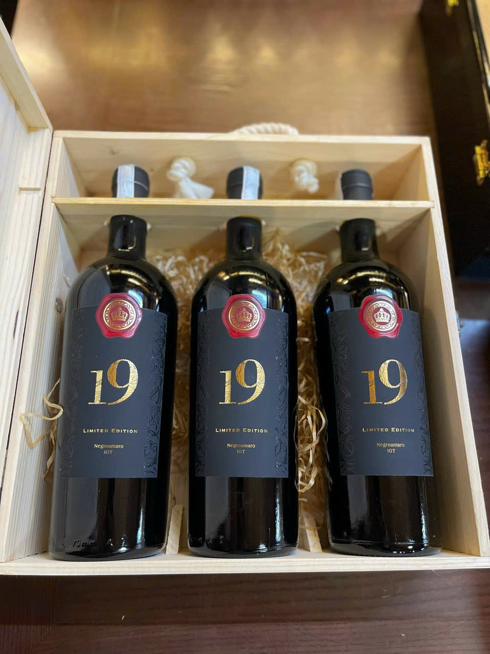 Rượu Vang 19 Limited Edition Negroamaro IGP