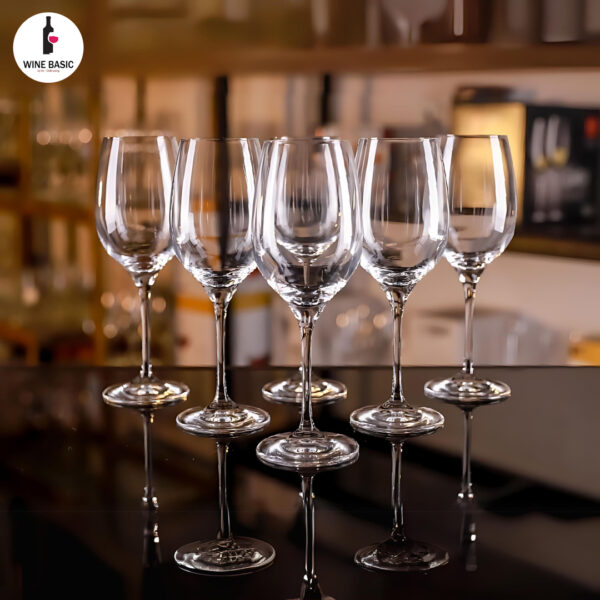 Ly Vang Invino Vini Bianchi